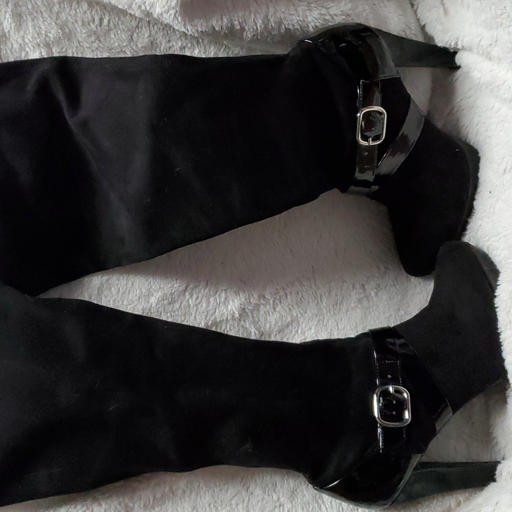Jennifer Lopez sz 7.5 over the knee boot